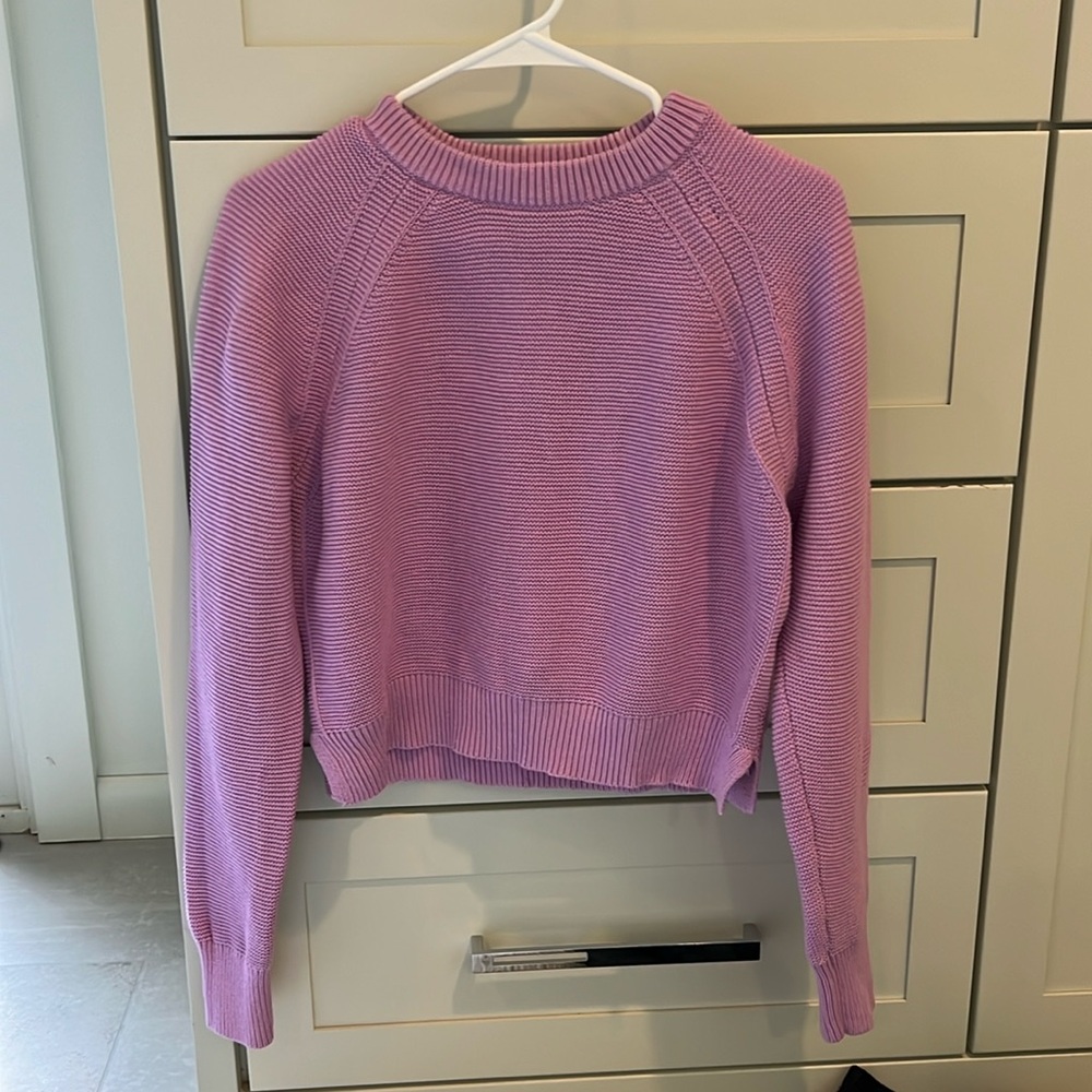 Cropped lilac Sweater